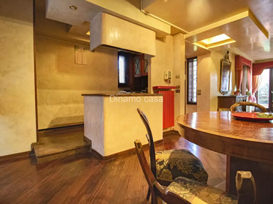 Immagine 27 di Villa in vendita  a Prato