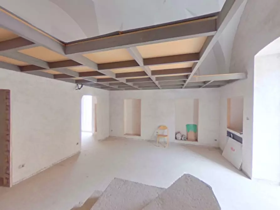 Immagine 4 di Casa indipendente in vendita  in corso perrini a Fasano