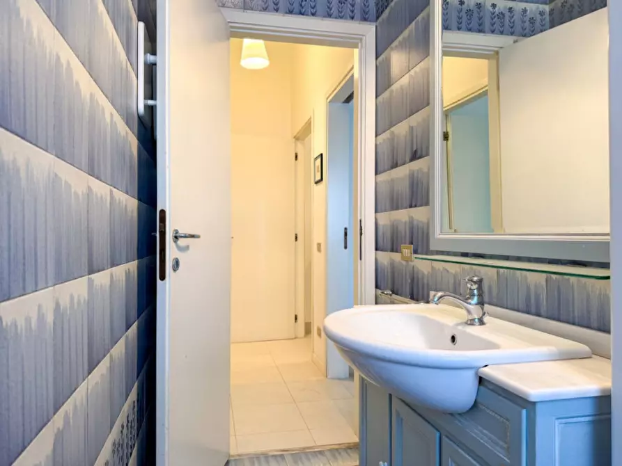 Immagine 19 di Appartamento in vendita  in Piazza Guglielmo Marconi a Jesolo