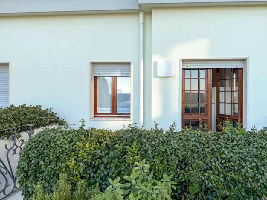 Immagine 21 di Appartamento in vendita  in Piazza Guglielmo Marconi a Jesolo