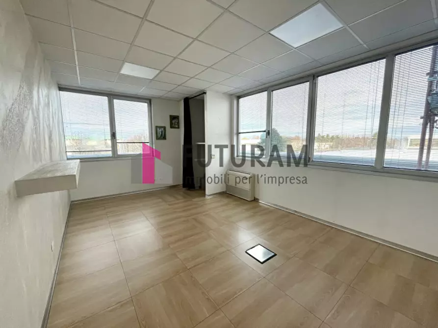 Immagine 2 di Ufficio in vendita  in via longhin 1 a Padova