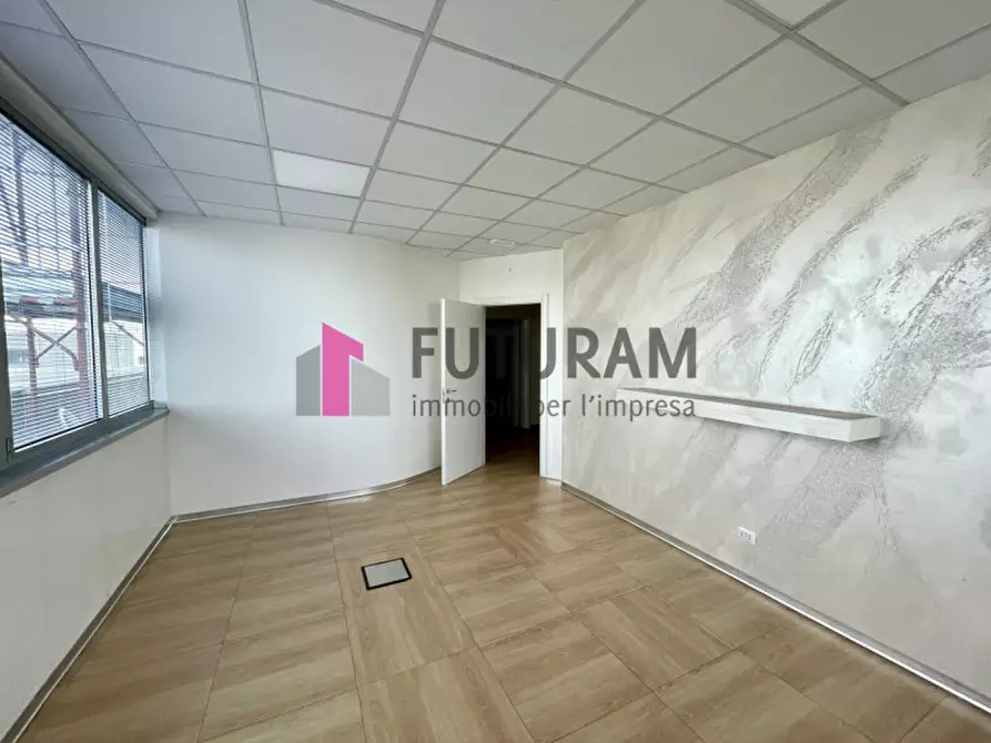Immagine 4 di Ufficio in affitto  in via longhin 1 a Padova
