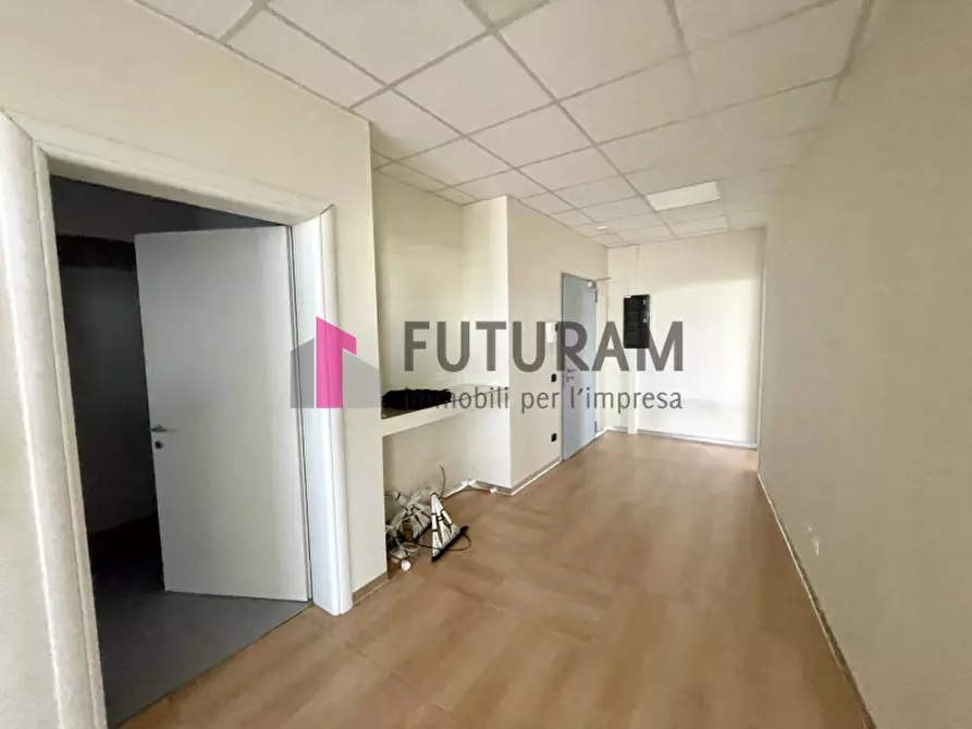 Immagine 5 di Ufficio in affitto  in via longhin 1 a Padova
