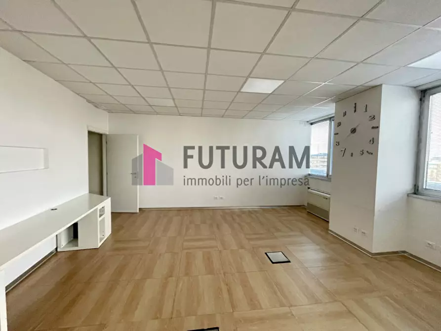 Immagine 12 di Ufficio in affitto  in via longhin 1 a Padova
