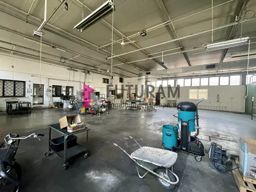 Immagine 8 di Capannone industriale in vendita  in via longhin 1 a Padova