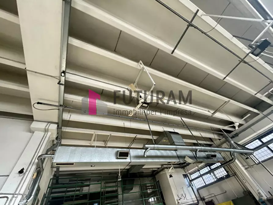 Immagine 15 di Capannone industriale in vendita  in via longhin 1 a Padova