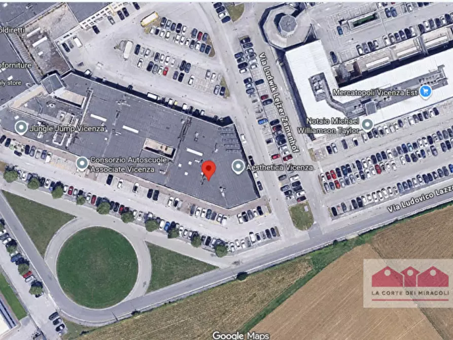 Immagine 2 di Posto auto in affitto  in Via Zamenhof a Vicenza