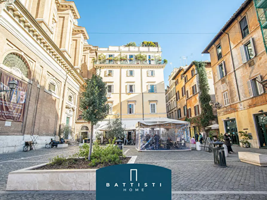 Immagine 38 di Appartamento in vendita  in Piazza Navona a Roma