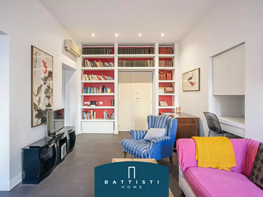 Immagine 7 di Appartamento in vendita  in Via dei Coronari a Roma