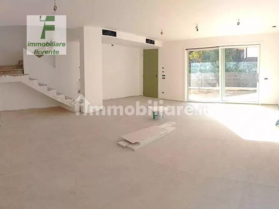 Immagine 1 di Casa bifamiliare in vendita  a Padova