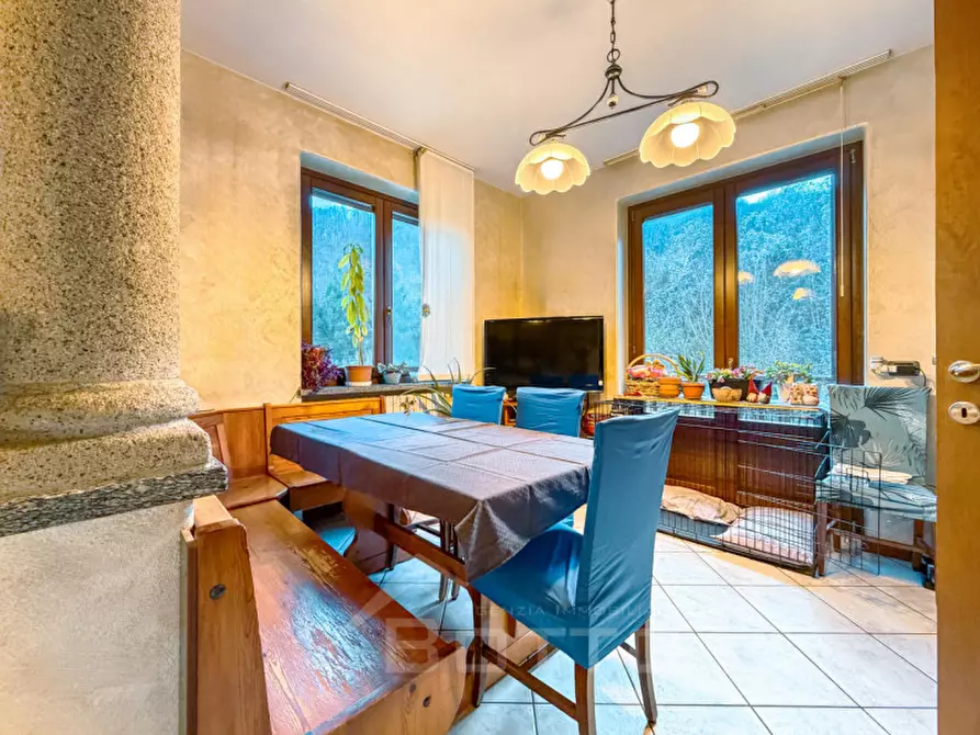 Immagine 5 di Villa in vendita  in Via per Doccio, 10 a Varallo