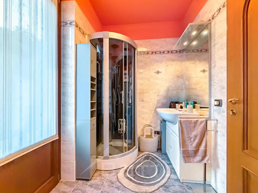 Immagine 13 di Villa in vendita  in Via per Doccio, 10 a Varallo