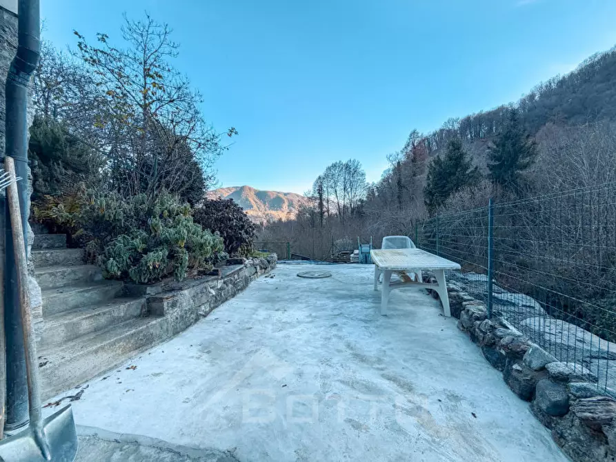 Immagine 26 di Villa in vendita  in Via per Doccio, 10 a Varallo