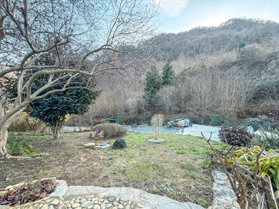Immagine 39 di Villa in vendita  in Via per Doccio, 10 a Varallo