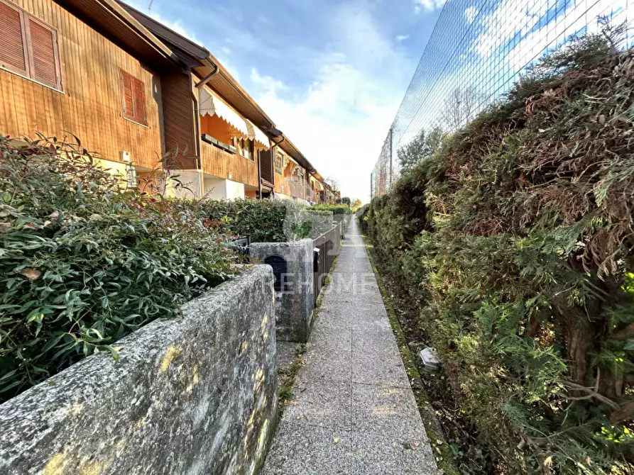 Immagine 2 di Appartamento in vendita  in Via Canada, 1 a Udine