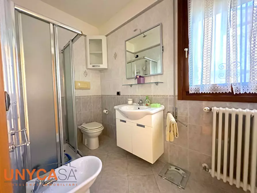 Immagine 4 di Appartamento in vendita  a Montegrotto Terme