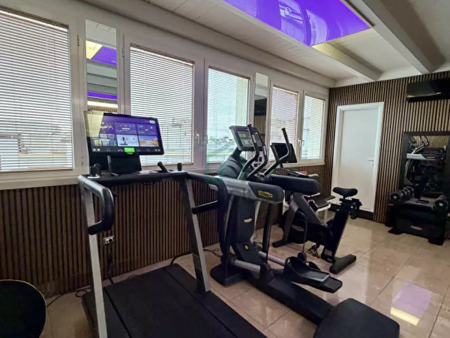 Immagine 17 di Ufficio in vendita  in VIALE DEL LAVORO a Verona