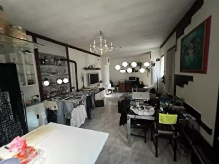 Immagine 2 di Appartamento in vendita  in VIA SAN ROCCO 43 a Valeggio Sul Mincio