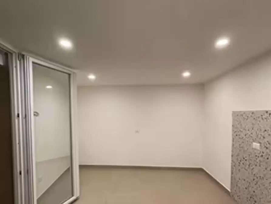 Immagine 1 di Appartamento in affitto  in Via Monte di Dio a Napoli