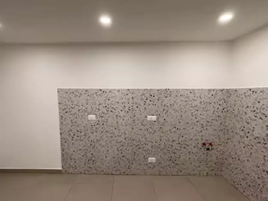 Immagine 2 di Appartamento in affitto  in Via Monte di Dio a Napoli