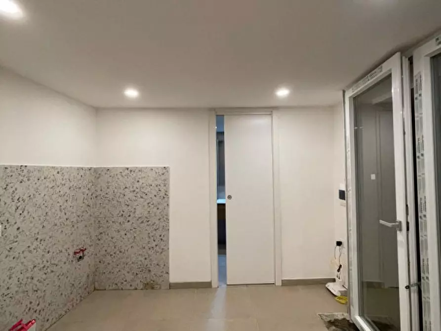 Immagine 5 di Appartamento in affitto  in Via Monte di Dio a Napoli