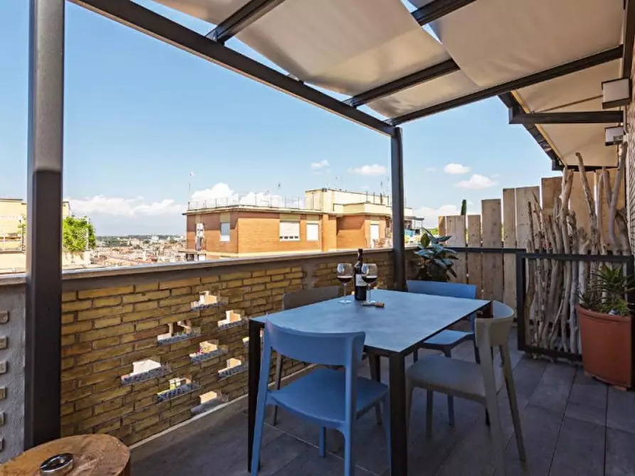 Immagine 1 di Attico in affitto  in Via San Lucio a Roma