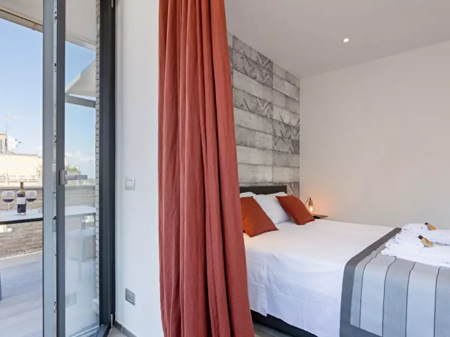 Immagine 2 di Attico in affitto  in Via San Lucio a Roma