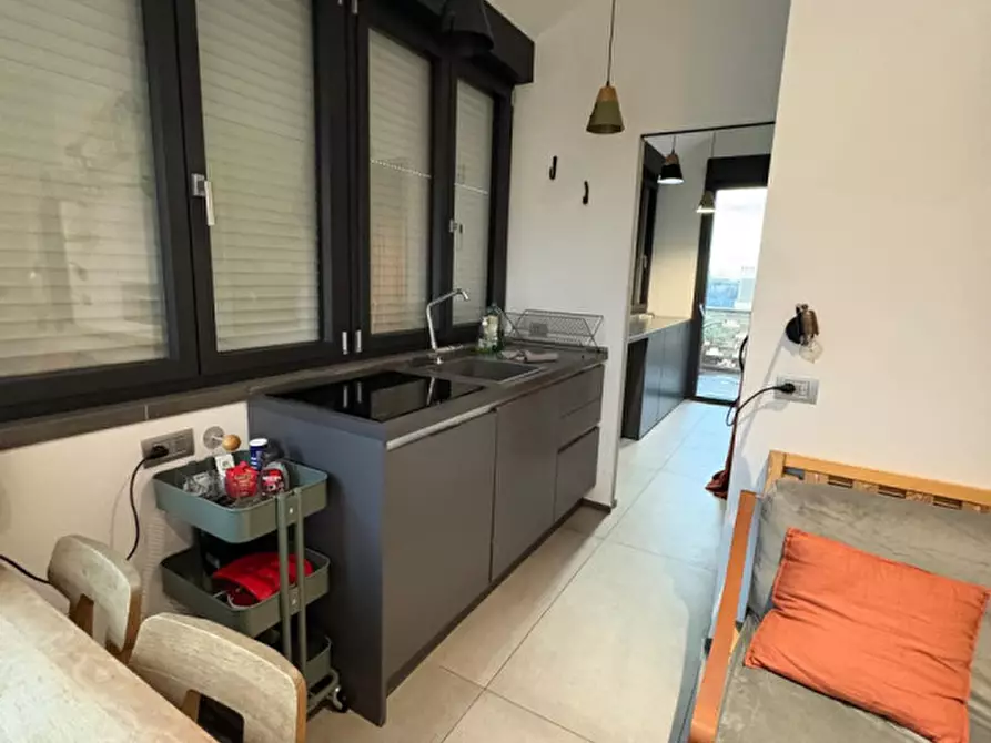 Immagine 9 di Attico in affitto  in Via San Lucio a Roma