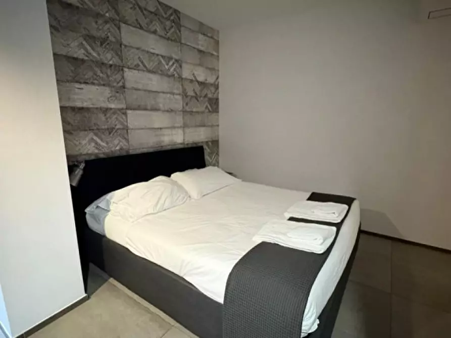 Immagine 11 di Attico in affitto  in Via San Lucio a Roma