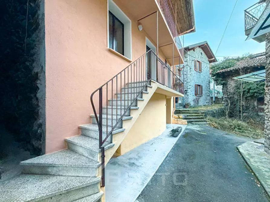Immagine 4 di Casa indipendente in vendita  in Località Roncaglio, 5 a Varallo