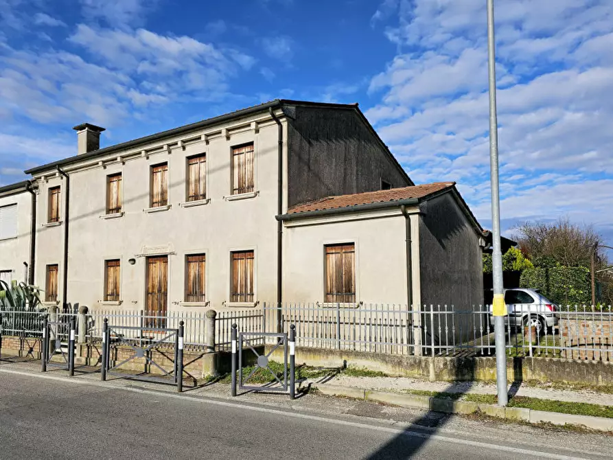 Immagine 4 di Casa bifamiliare in vendita  in VIA SAN SALVARO a Urbana