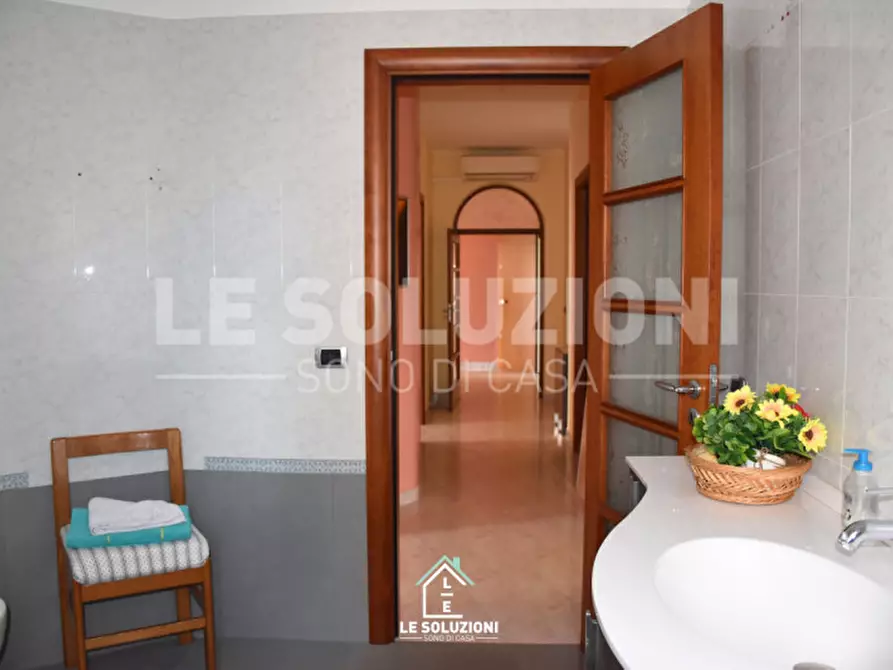 Immagine 12 di Appartamento in vendita  in Via Palmiro Togliatti 11 a Putignano