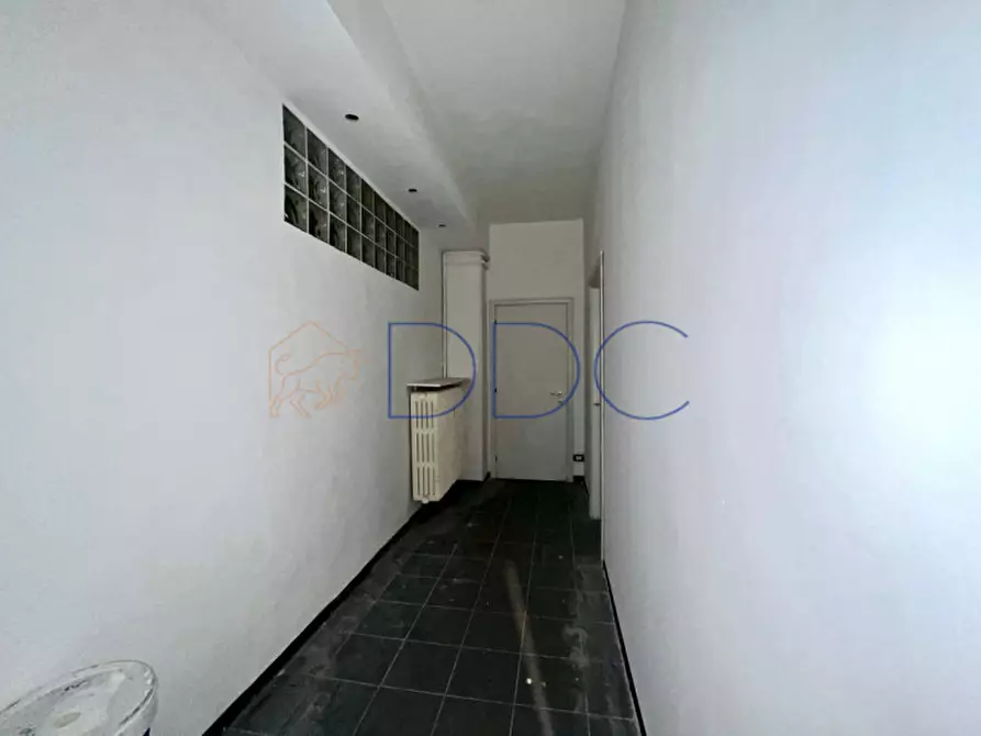 Immagine 7 di Magazzino in vendita  in Corso Re Umberto 5 a Torino