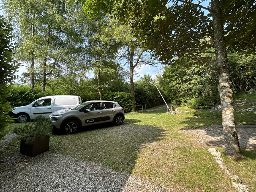 Immagine 12 di Rustico / casale in vendita  a Sarmede