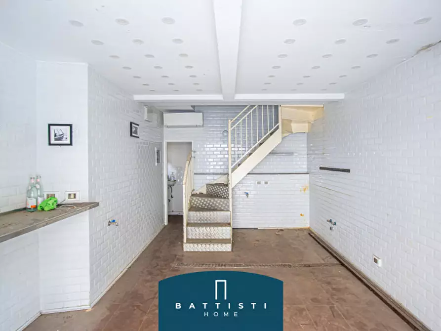 Immagine 7 di Negozio in affitto  in Via degli Scipioni a Roma