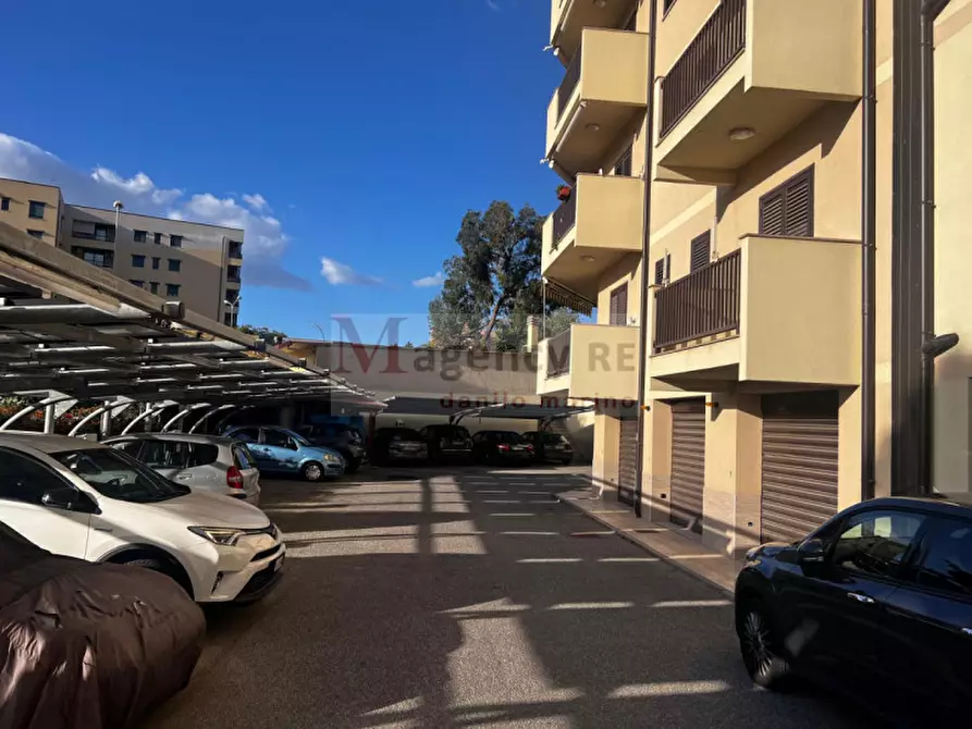 Immagine 3 di Appartamento in vendita  in Viale Laboccetta 122 a Reggio Di Calabria