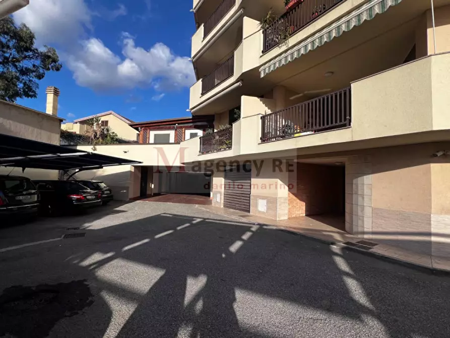 Immagine 4 di Appartamento in vendita  in Viale Laboccetta 122 a Reggio Di Calabria