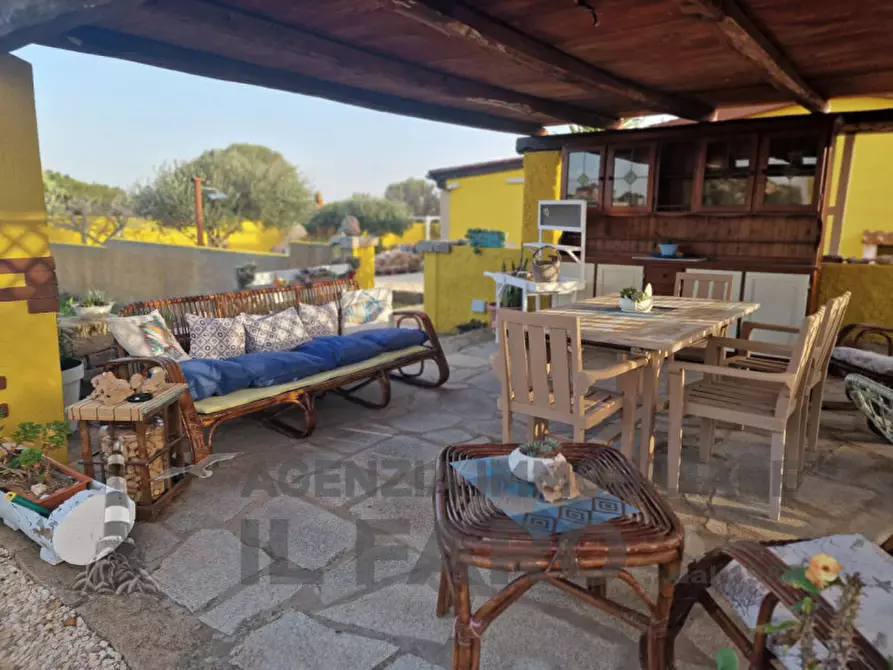Immagine 1 di Casa indipendente in vendita  a La Maddalena