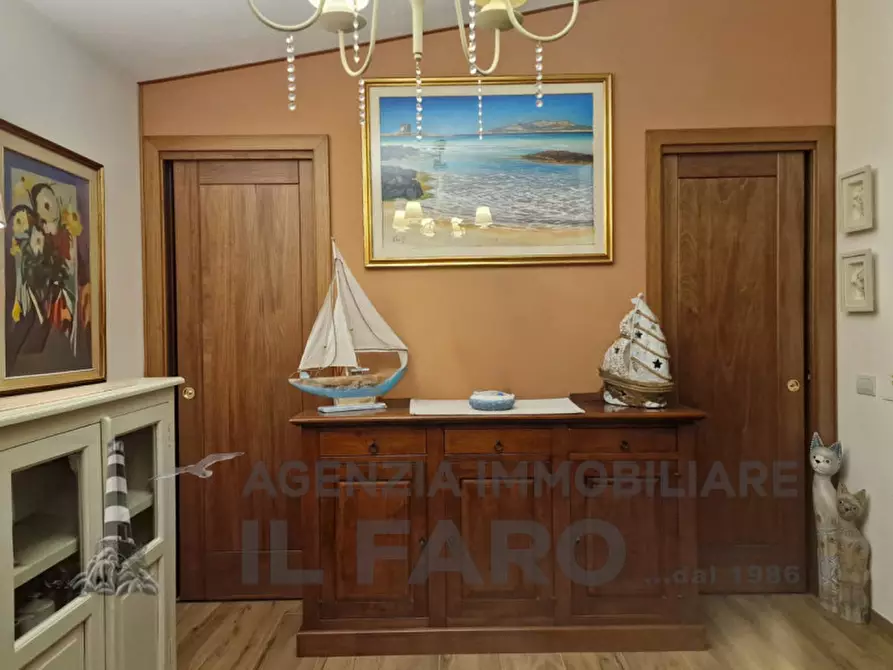 Immagine 10 di Casa indipendente in vendita  a La Maddalena