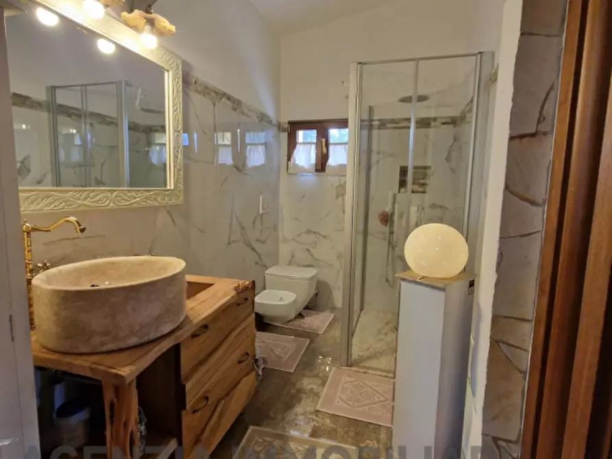 Immagine 16 di Casa indipendente in vendita  a La Maddalena