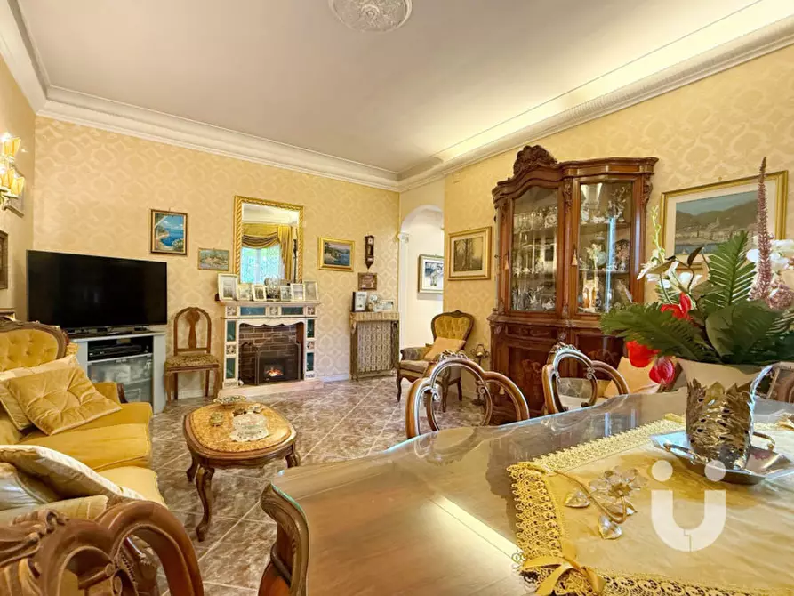 Immagine 5 di Appartamento in vendita  in Via Vetulonia a Roma