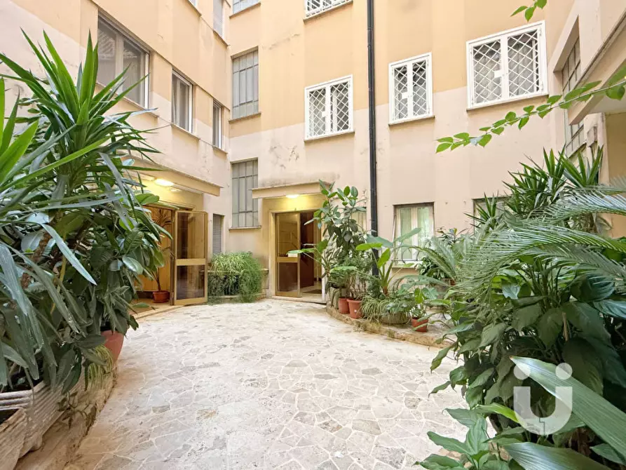 Immagine 20 di Appartamento in vendita  in Via Vetulonia a Roma