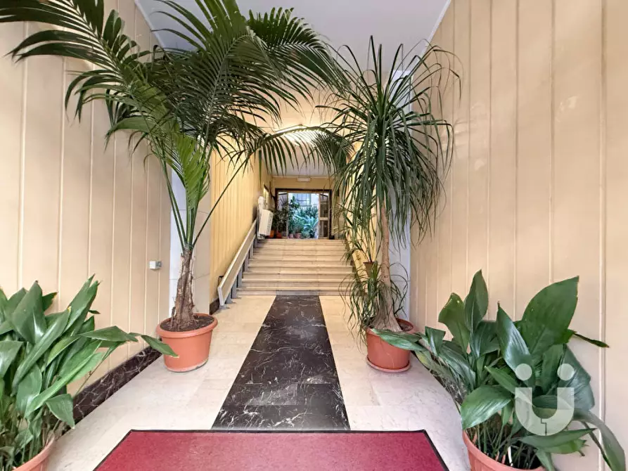 Immagine 21 di Appartamento in vendita  in Via Vetulonia a Roma