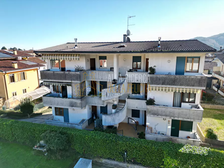 Immagine 1 di Appartamento in vendita  in Va Cristoforo Magrè a Schio