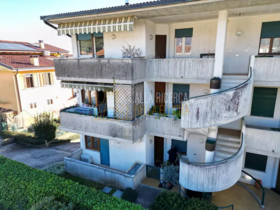 Immagine 2 di Appartamento in vendita  in Va Cristoforo Magrè a Schio