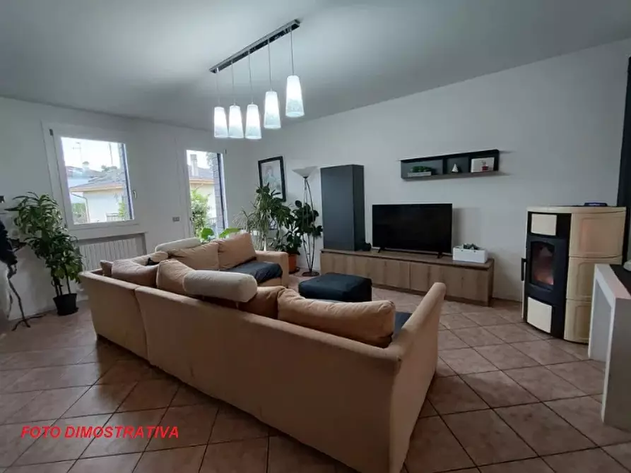 Immagine 1 di Casa bifamiliare in vendita  a Rubano