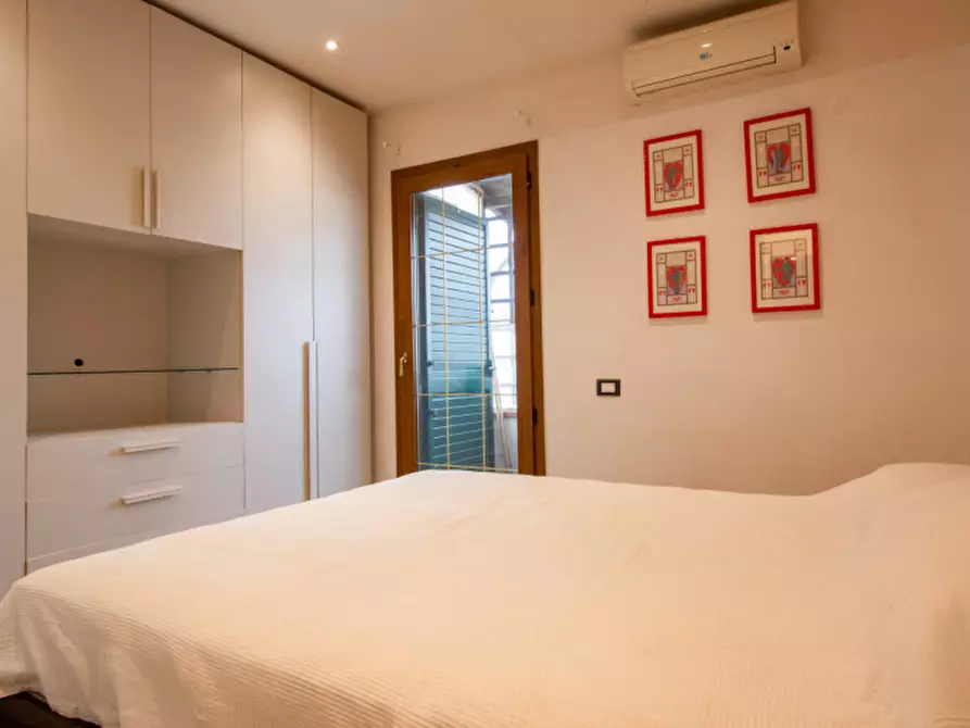 Immagine 8 di Appartamento in vendita  a Prato