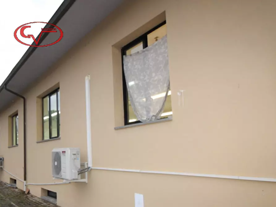 Immagine 1 di Laboratorio in affitto  in Via Poggilupi a Terranuova Bracciolini