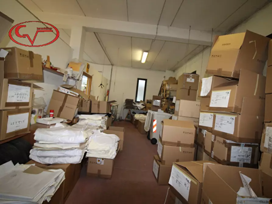 Immagine 10 di Laboratorio in affitto  in Via Poggilupi a Terranuova Bracciolini