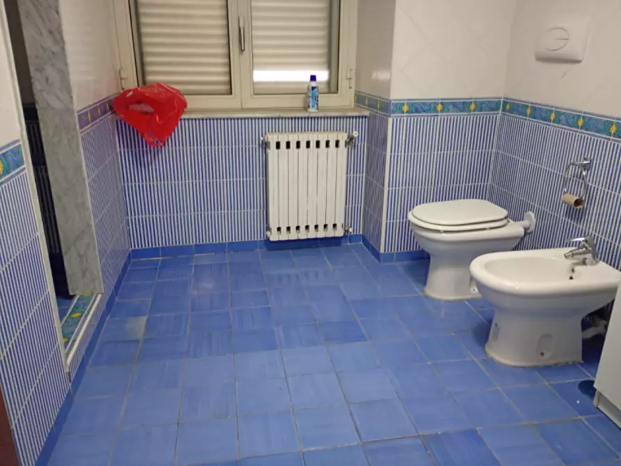 Immagine 19 di Appartamento in affitto  in via Santa Chiara 24 a Napoli